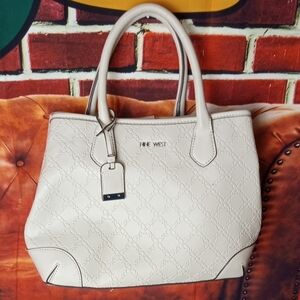 👜 Nine West Off White Handbag